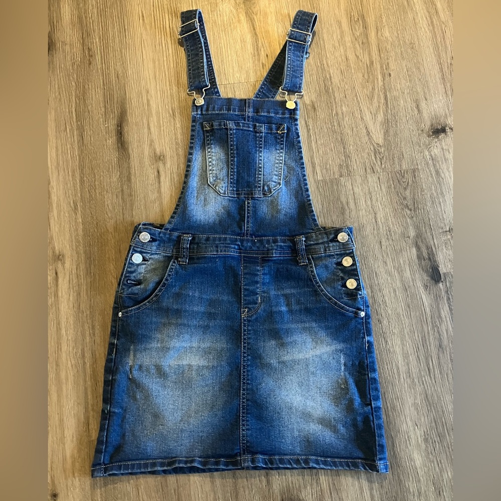 WALLFLOWER Women’s Distressed Faded Denim Mini Skirt Overalls. Size Small.